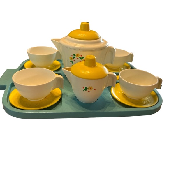 Vintage Fisher Price Tea Set - Picture 4 of 4